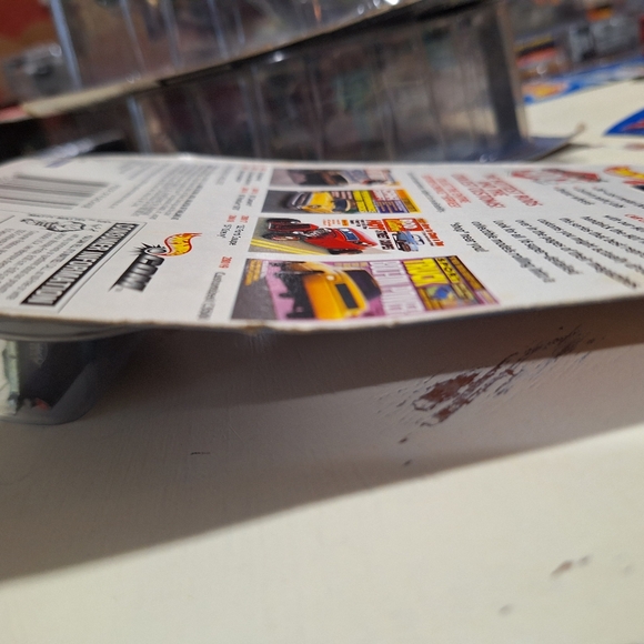 HOT WHEELS 2001 TARGET EXCLUSIVE EDITORS CHOICE SERIES '57 CHEVY ROD & CUSTOM RR - Picture 6 of 8